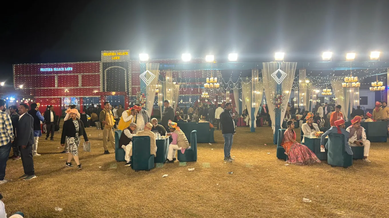Pratima Palace Lawn